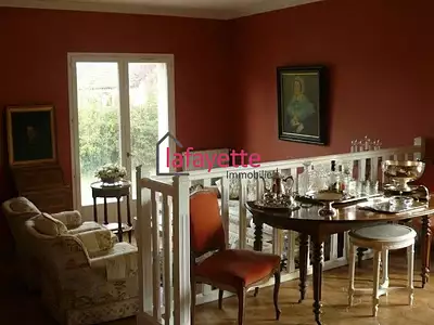 Maison, 215 m²