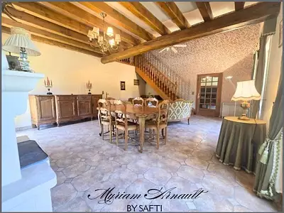 Maison, 245 m²
