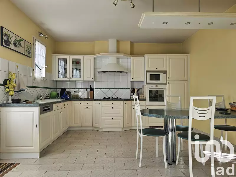 Maison, 205 m²
