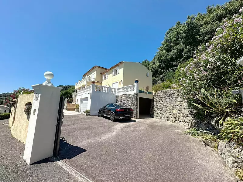 Maison, 330 m²
