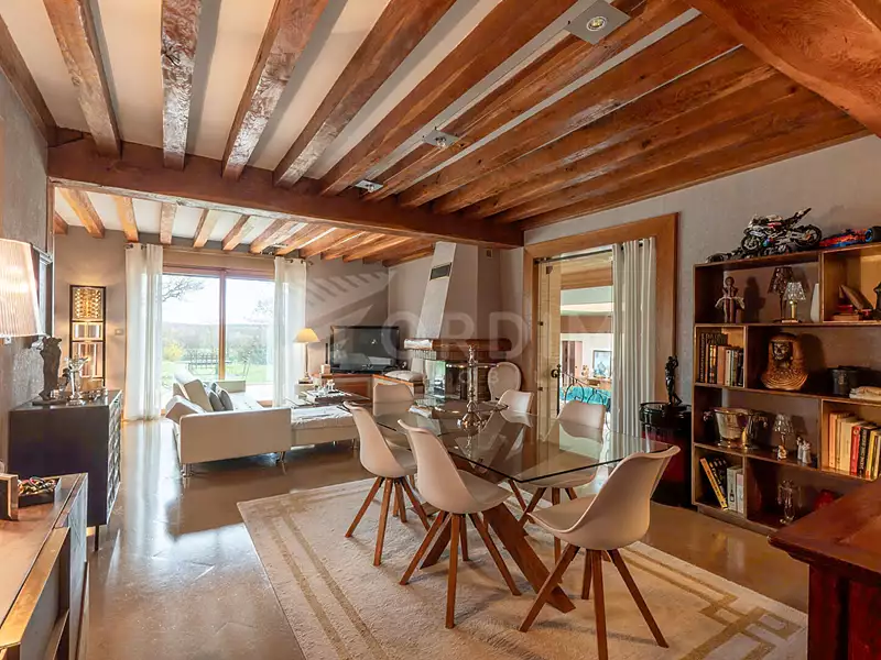 Maison, 385 m²