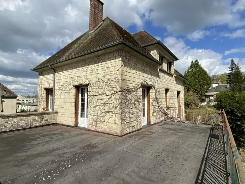 Maison, 251 m²