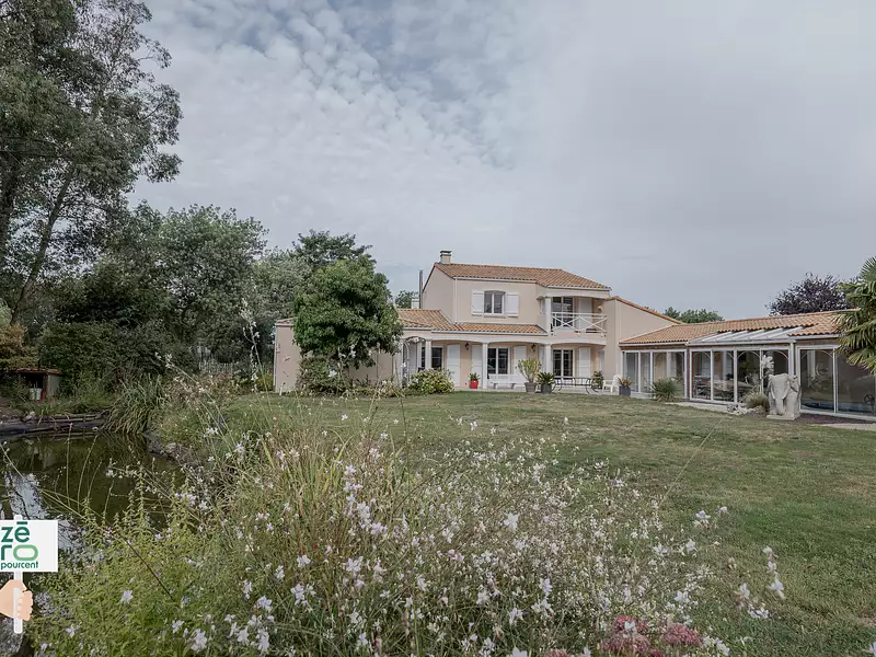 Maison, 233 m²