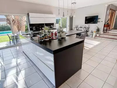 Maison, 257 m²