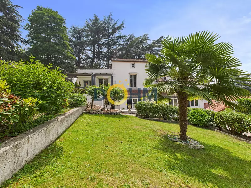 Maison, 243 m²