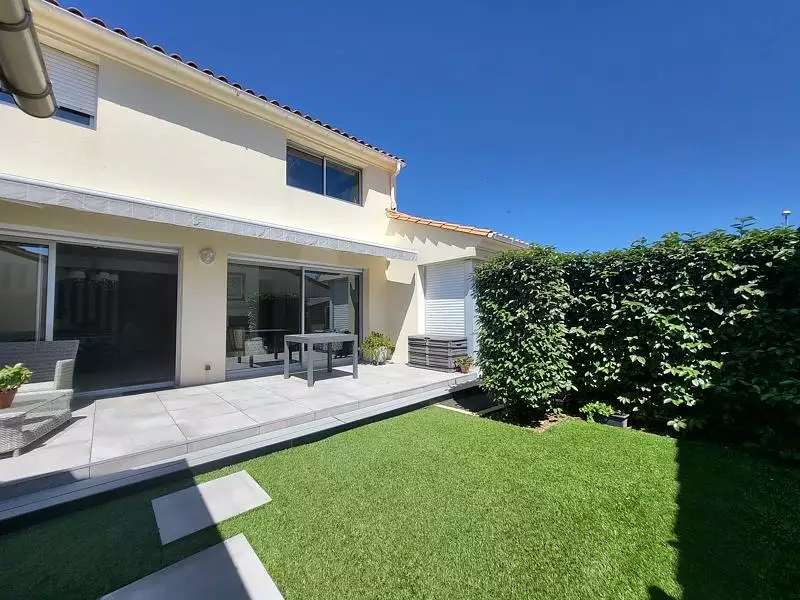 Maison, 177 m²
