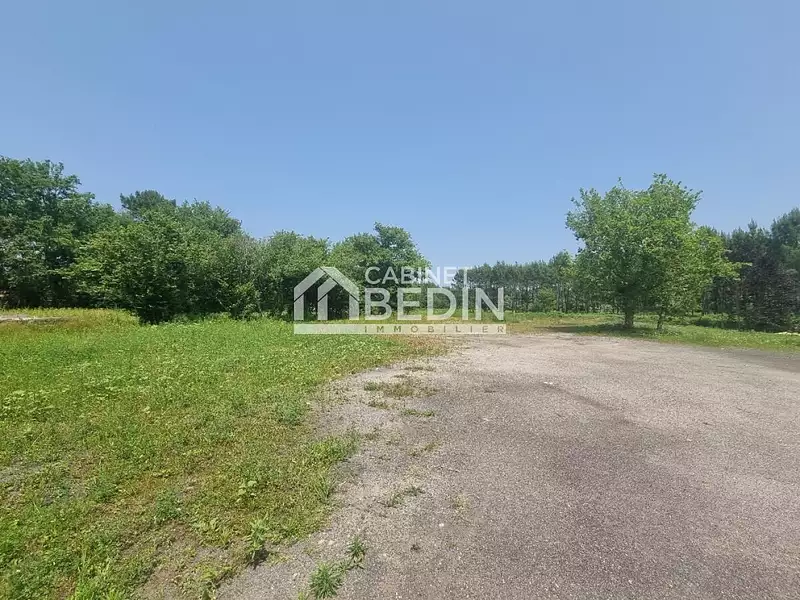 Terrain, 1 038 m²