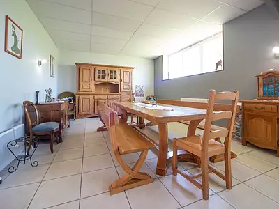 Maison, 196,1 m²