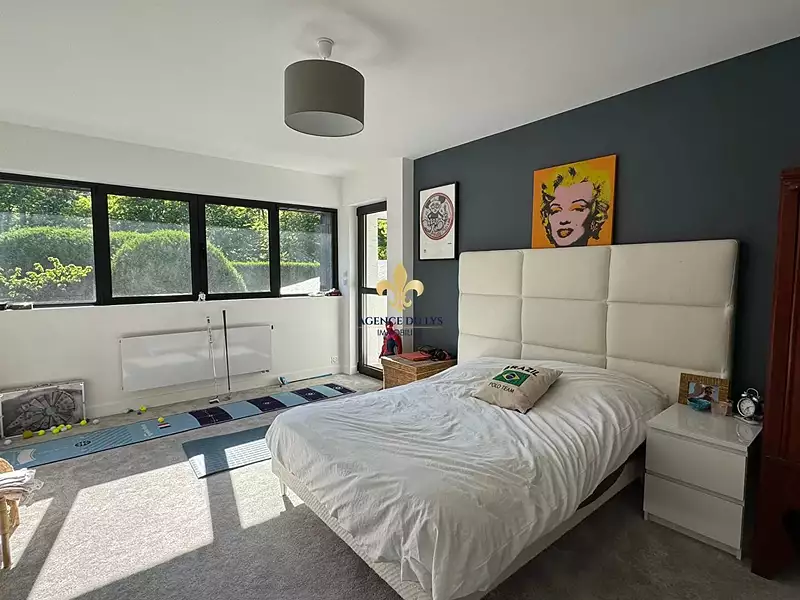Maison, 256 m²