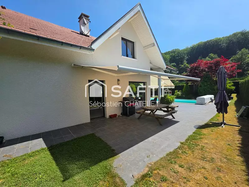 Maison, 258 m²