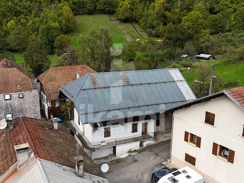 Maison, 304,33 m²
