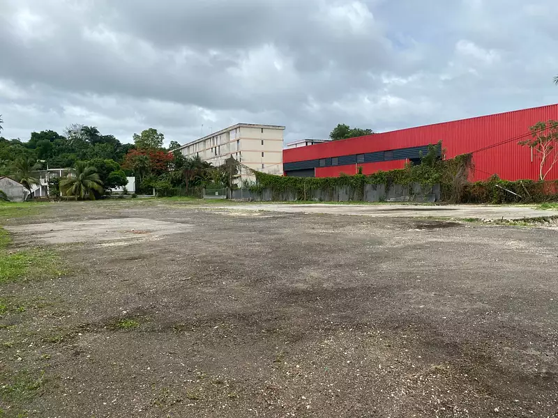 Terrain, 3 848 m²