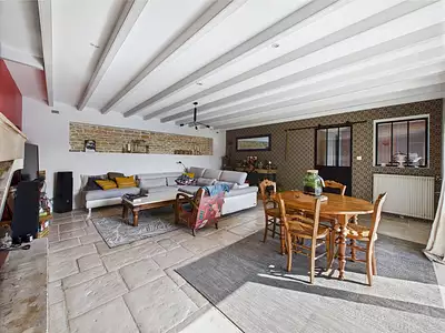 Maison, 225 m²