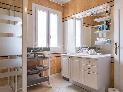Maison, 176 m²