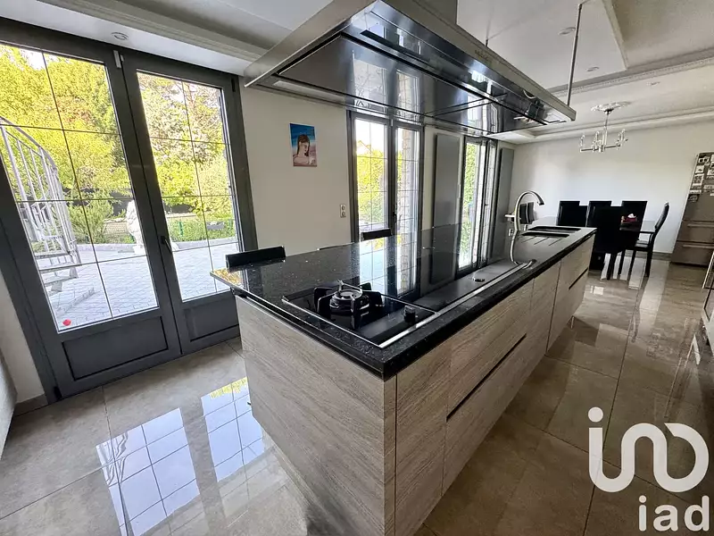 Maison, 327 m²