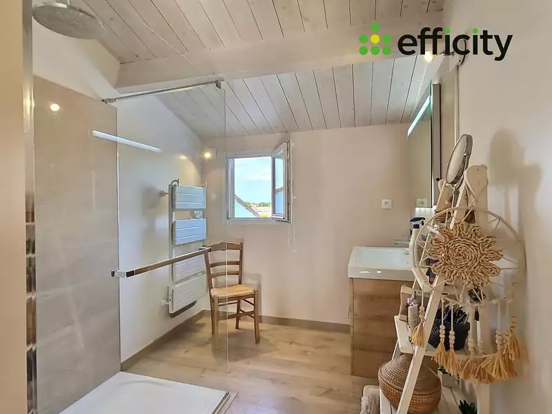 Maison, 177 m²