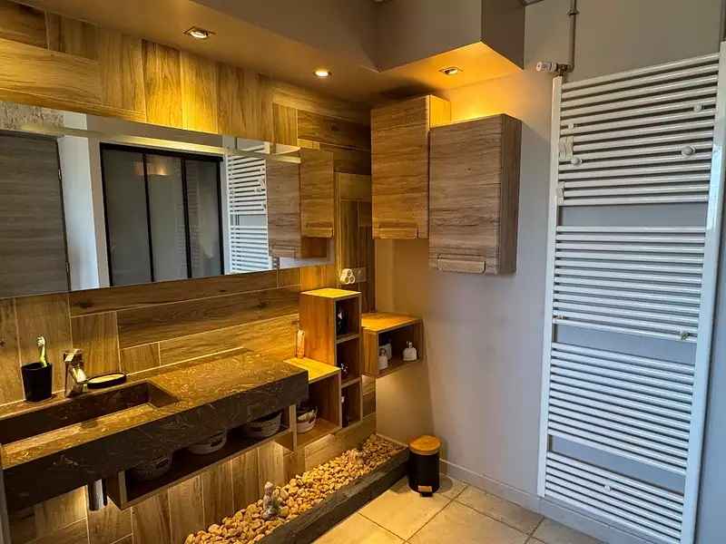 Maison, 252 m²
