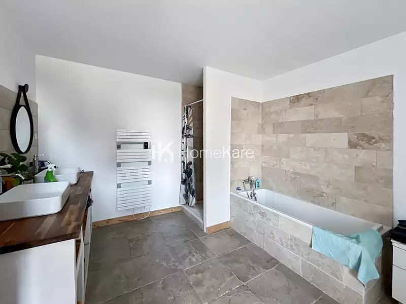 Maison, 300 m²