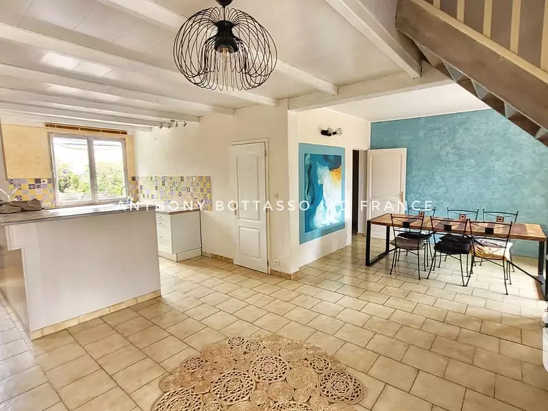 Maison, 240 m²