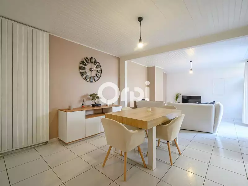 Maison, 93 m²