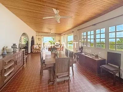 Maison, 221 m²