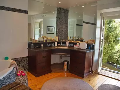 Maison, 286 m²