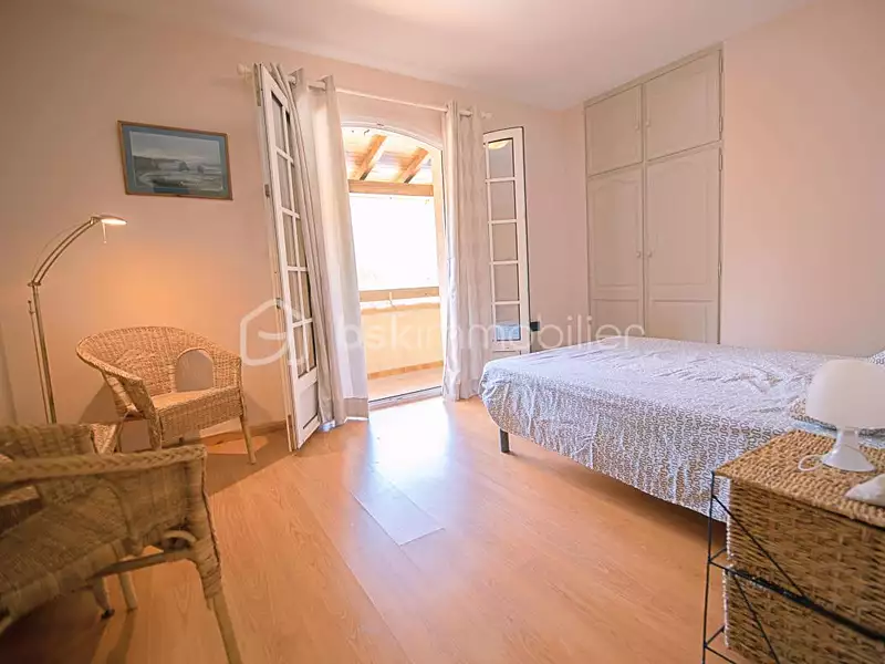 Maison, 265 m²