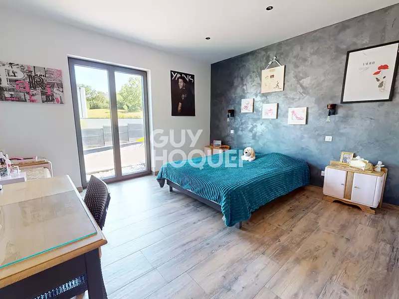 Maison, 240 m²