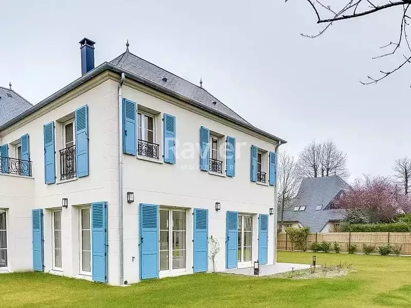 Maison, 254 m²