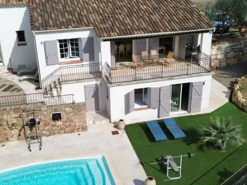 Maison, 144 m²