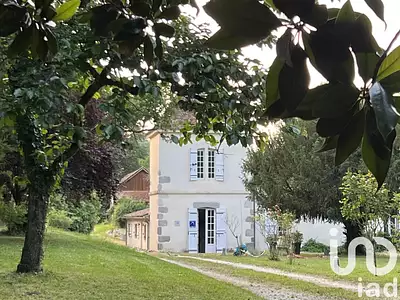 Maison, 713 m²