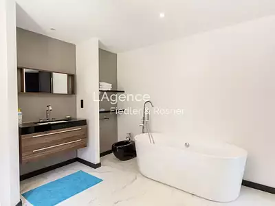 Maison, 540 m²