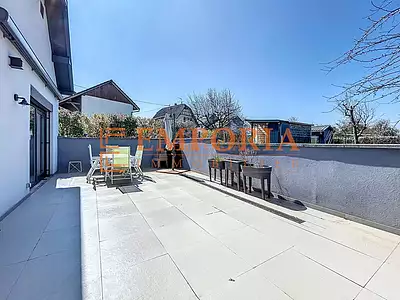Maison, 94 m²