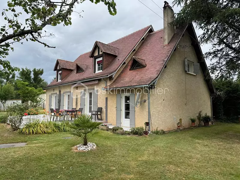 Maison, 159 m²