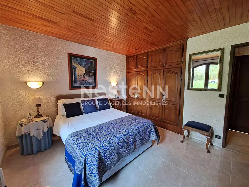 Maison, 250 m²