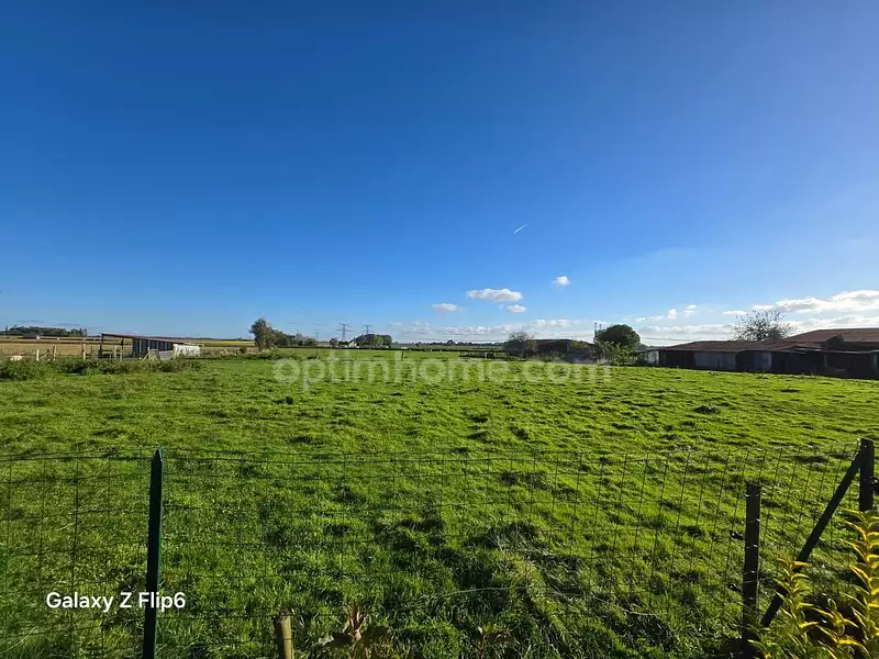 Terrain, 1 280 m²