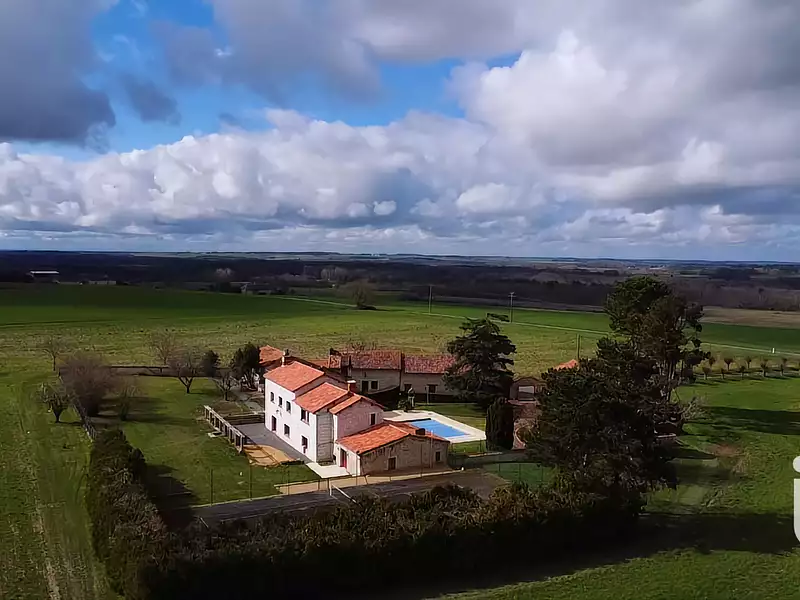 Maison, 400 m²