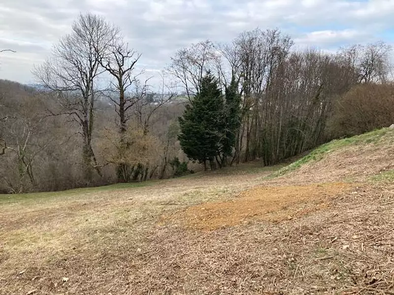 Terrain, 1 670 m²