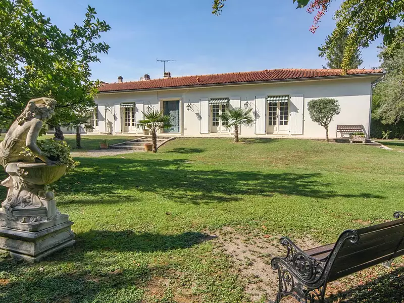 Maison, 250 m²