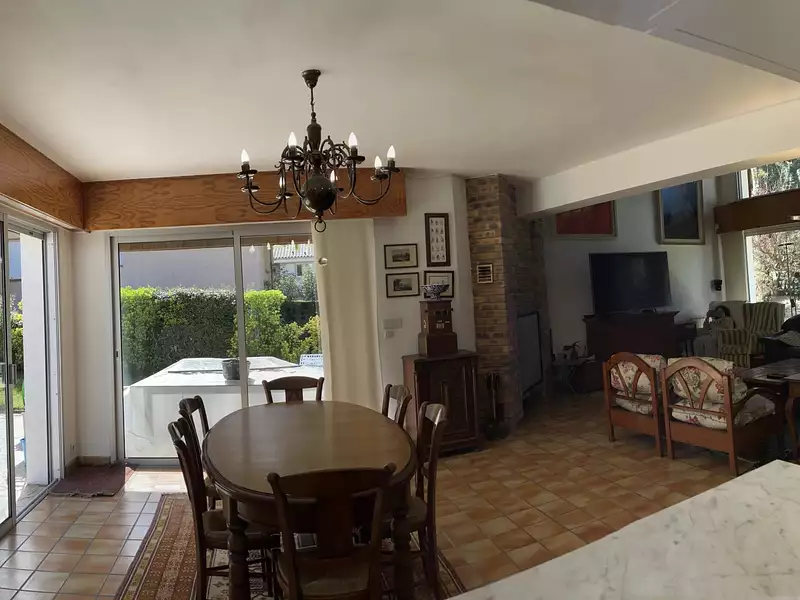 Maison, 220 m²