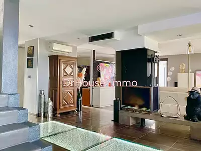 Maison, 260 m²