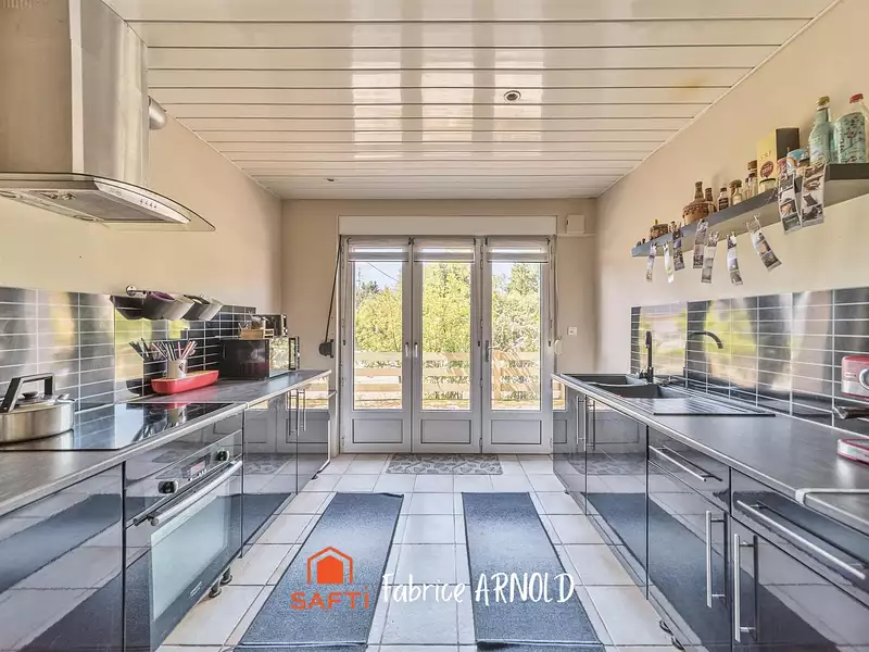 Maison, 170 m²