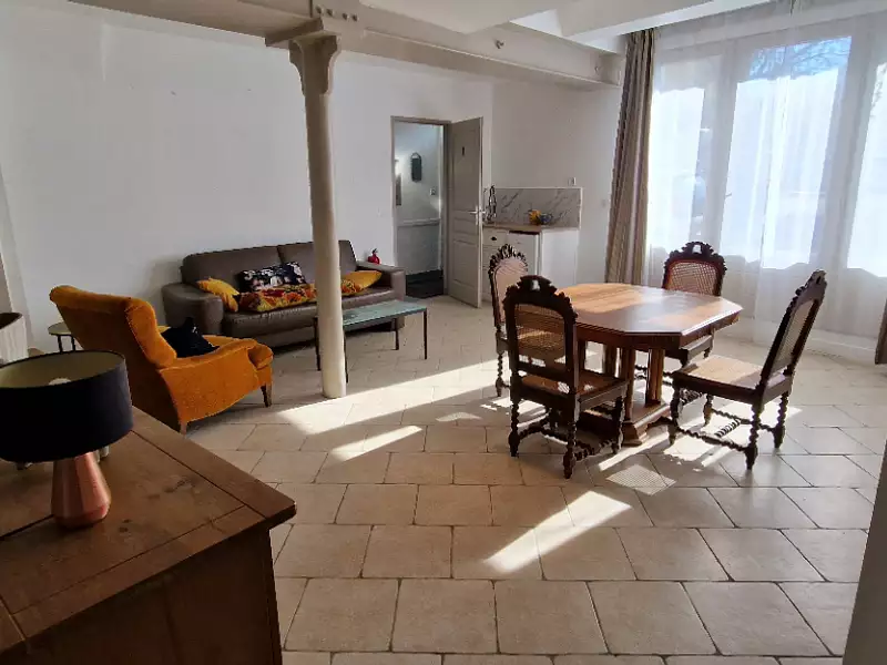 Maison, 197 m²