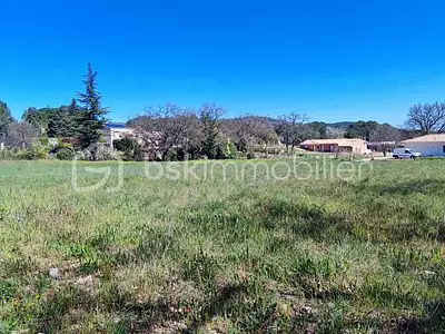 Terrain, 2 341 m²