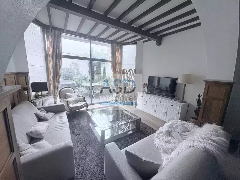 Maison, 247 m²
