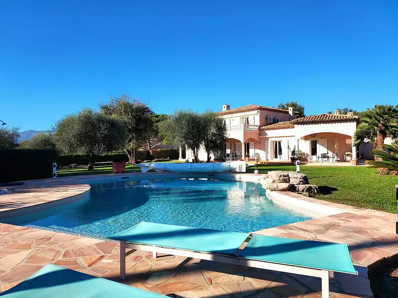 Maison, 190 m²