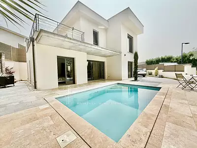 Maison, 145 m²