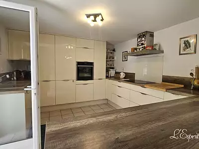 Maison, 290 m²