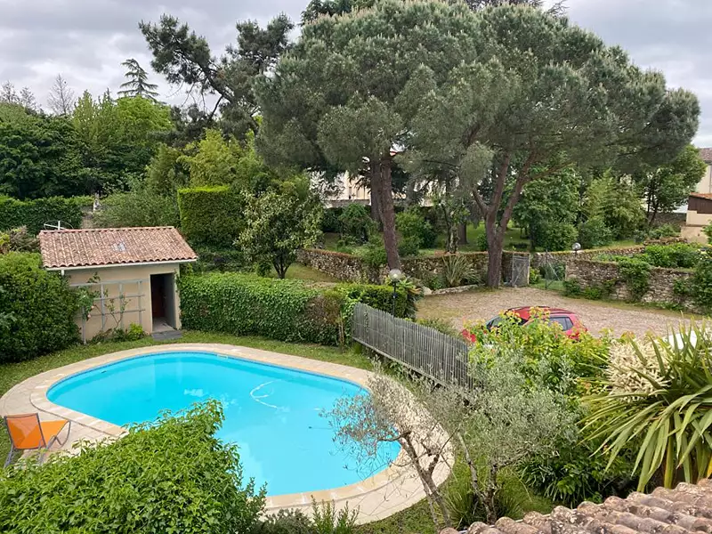 Maison, 700 m²