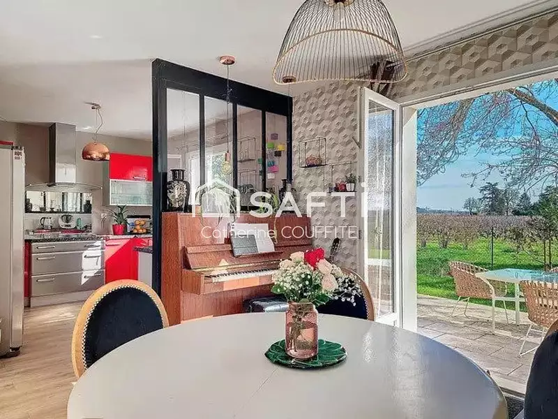 Maison, 166 m²